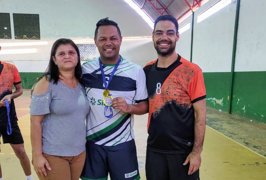 Itaquiraí conquista título de campeão do 3º Torneio de Voleibol da Amizade, em Batayporã