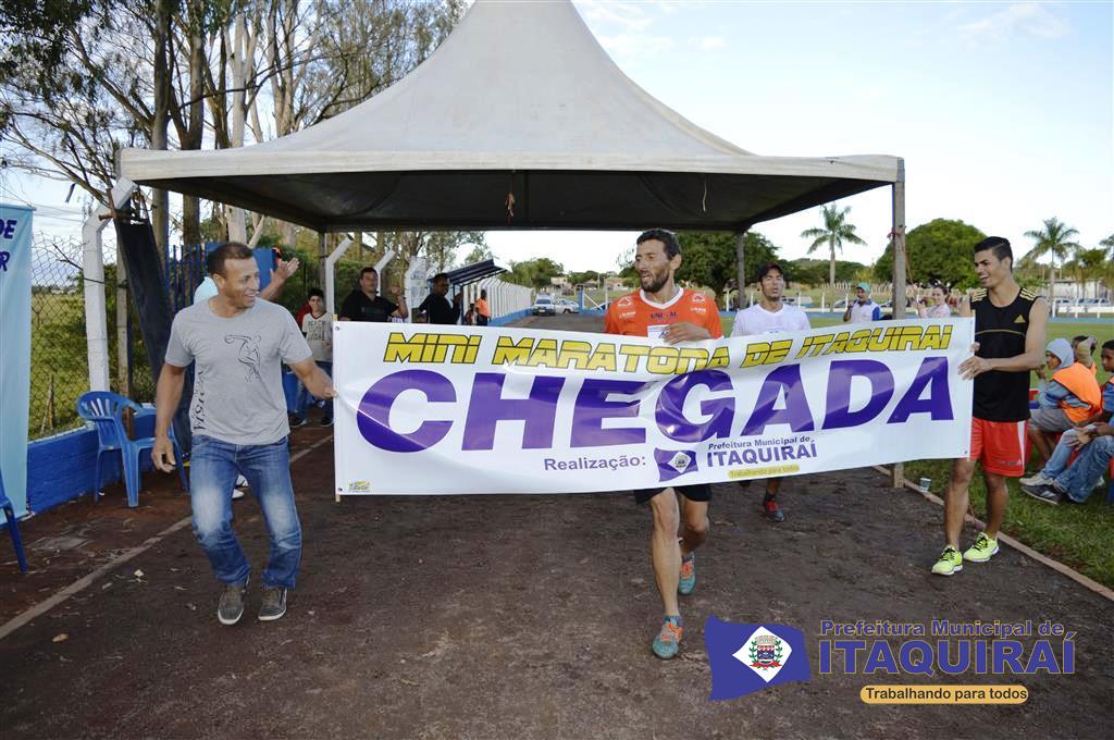 Tesoura vence prova de pedestrianismo disputada nas comemorações dos 37 anos de Itaquiraí