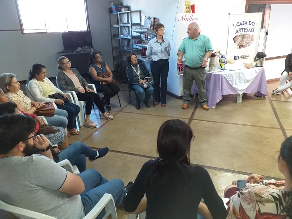 Administração apoia e incentiva o fortalecimento do artesanato de Itaquiraí