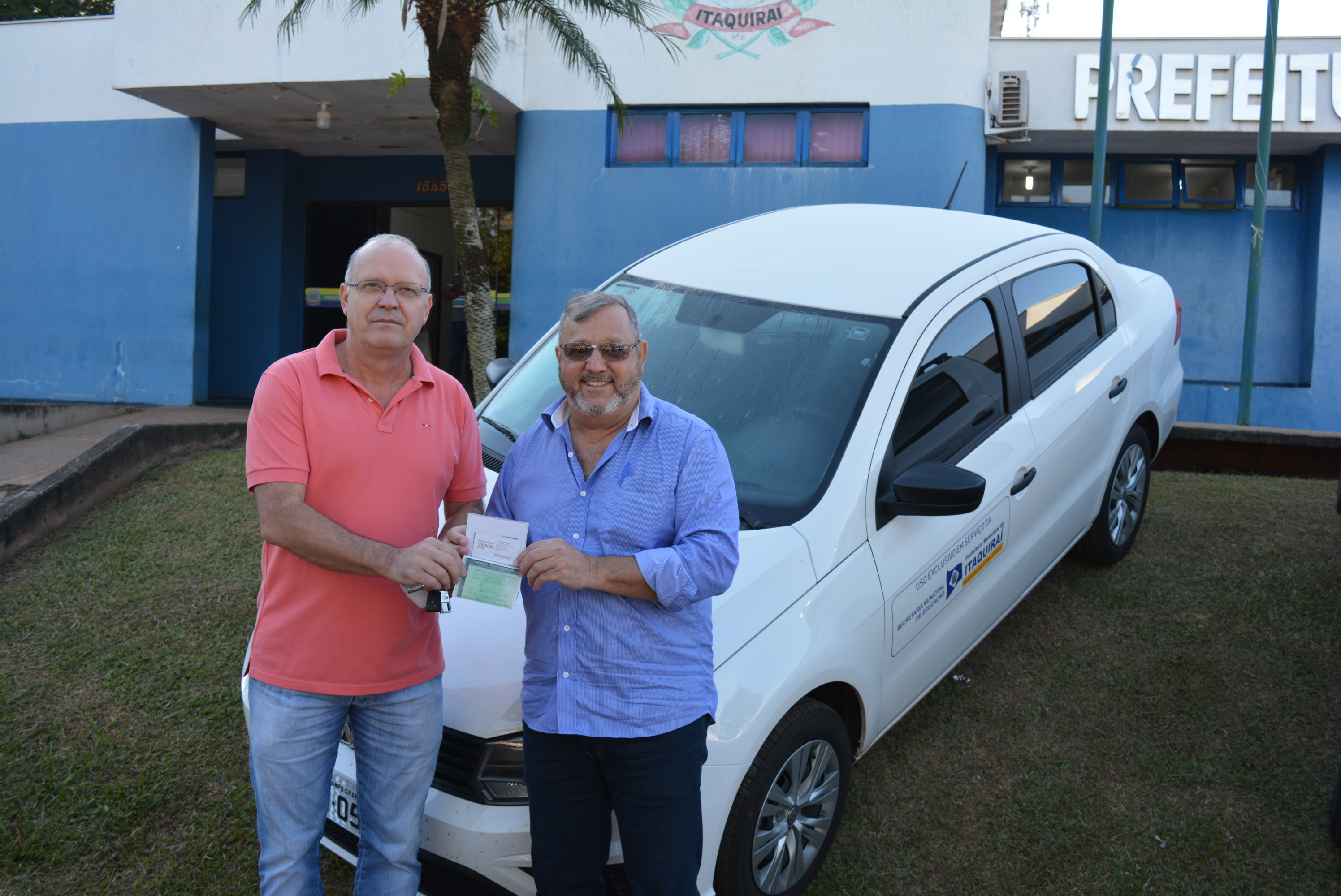 Ricardo entrega veículos para a Saúde, Obras, Educação, Assistência Social e Meio Ambiente