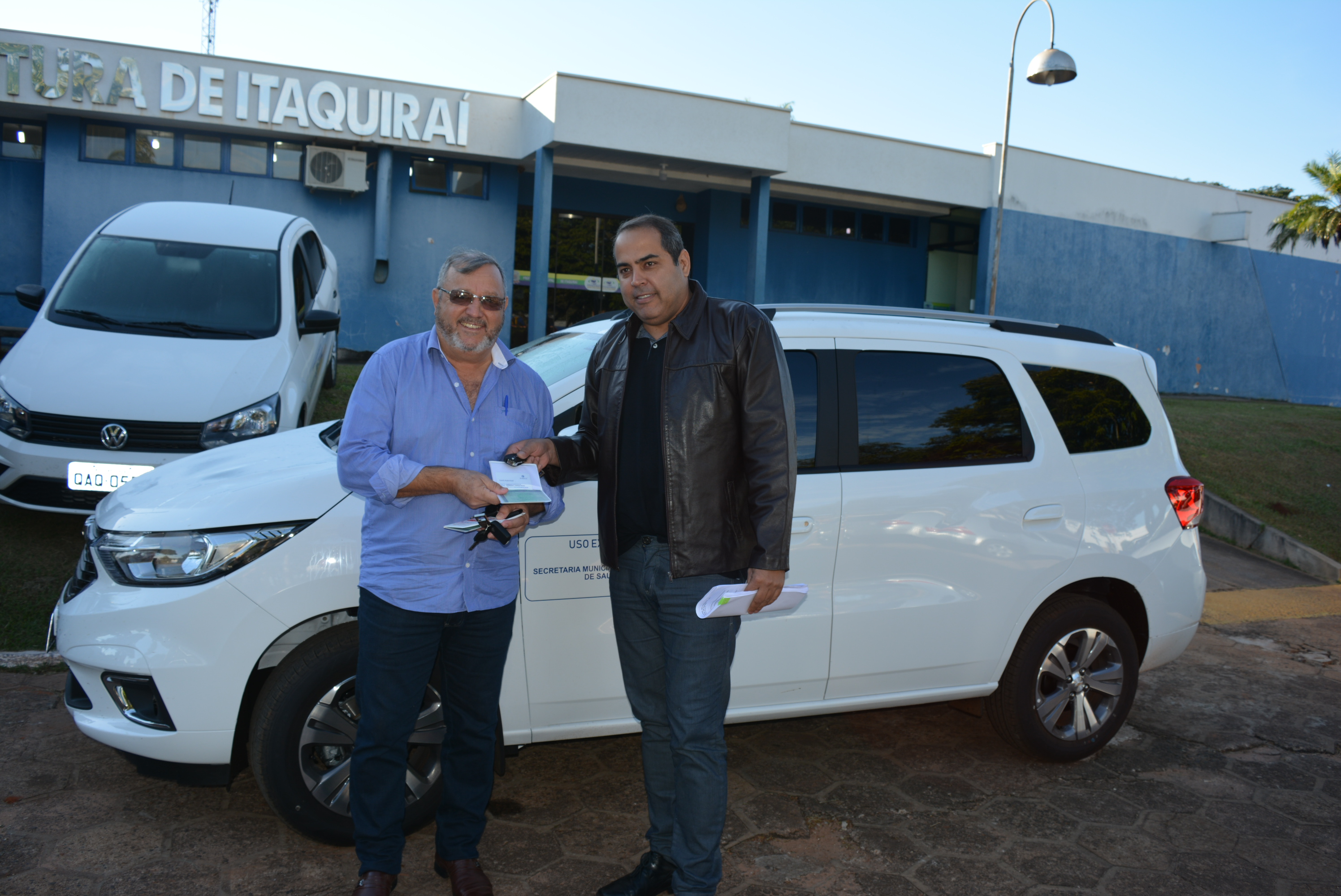 Ricardo entrega veículos para a Saúde, Obras, Educação, Assistência Social e Meio Ambiente