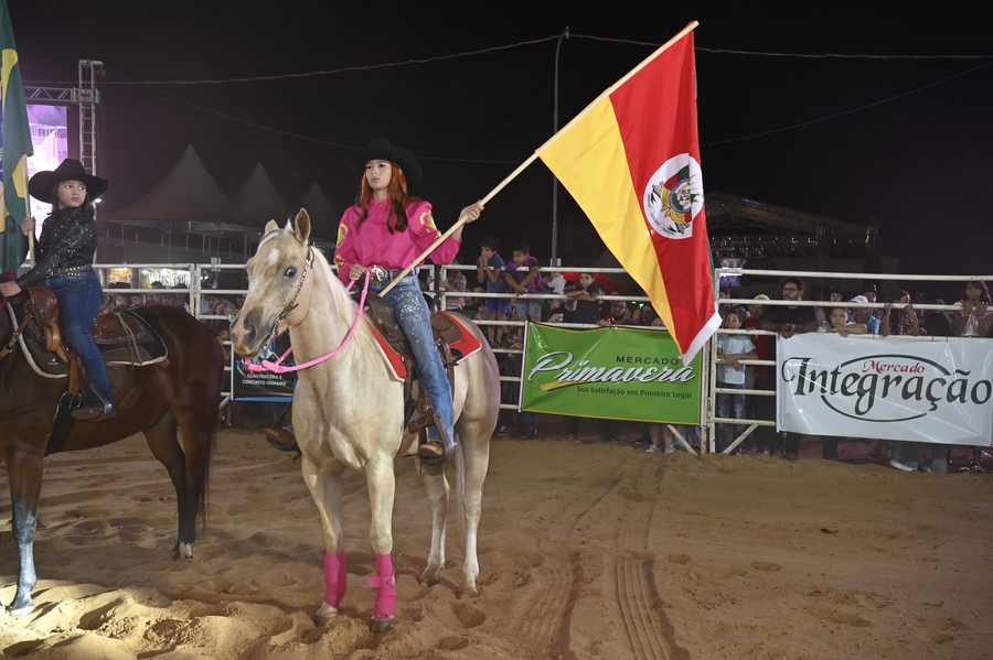 ExpoItaquiraí reuniu mais de 15 mil pessoas, aqueceu o comércio e proporcionou momentos de muita alegria e diversão para as famílias itaquiraienses