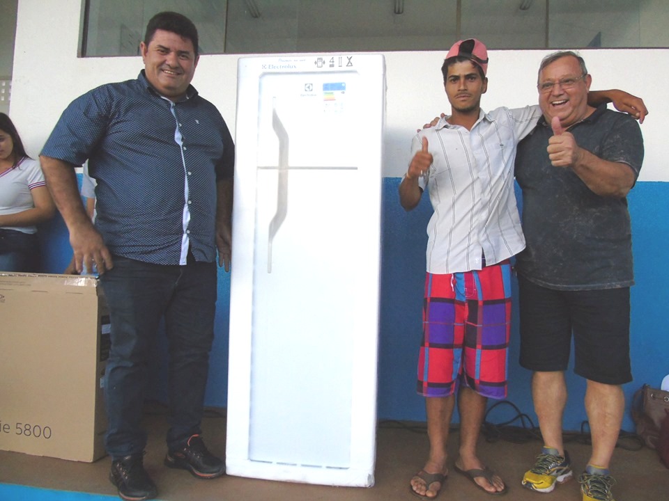 Show de Brindes marcou a festa do aniversário dos 39 anos de Itaquiraí