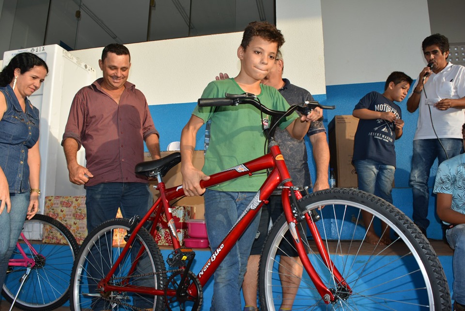 Show de Brindes marcou a festa do aniversário dos 39 anos de Itaquiraí