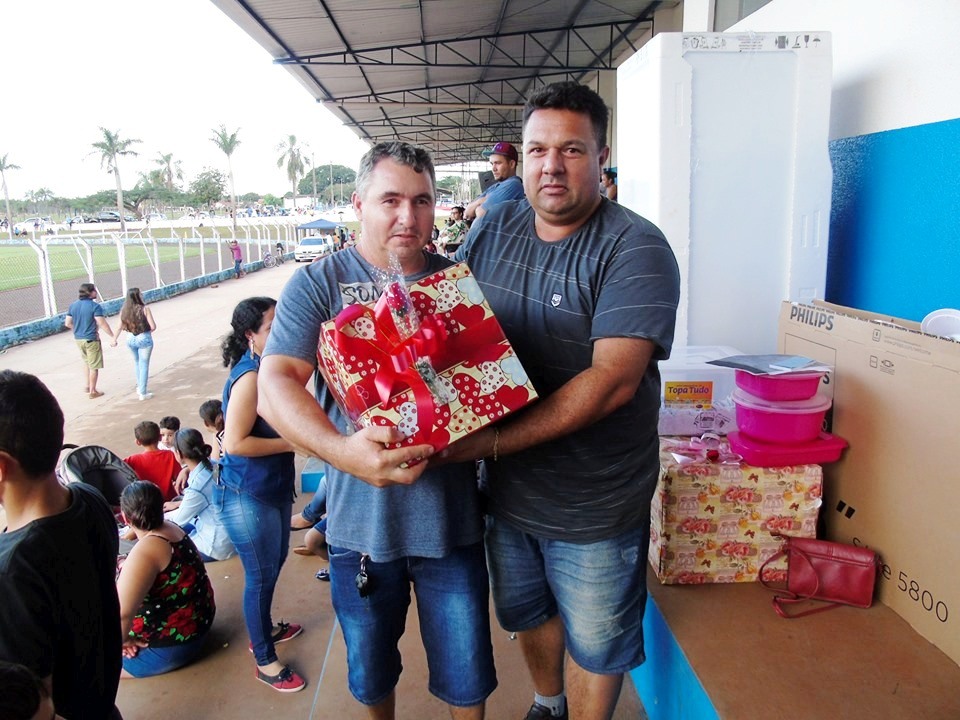 Show de Brindes marcou a festa do aniversário dos 39 anos de Itaquiraí