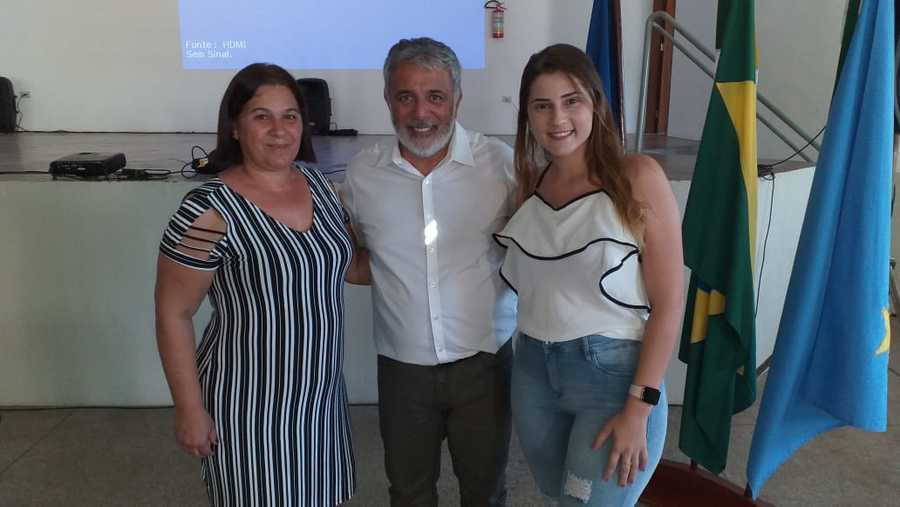 Palestra para servidores da Prefeitura trouxe a Itaquiraí o renomado psicanalista Dr. Jairo de Paula
