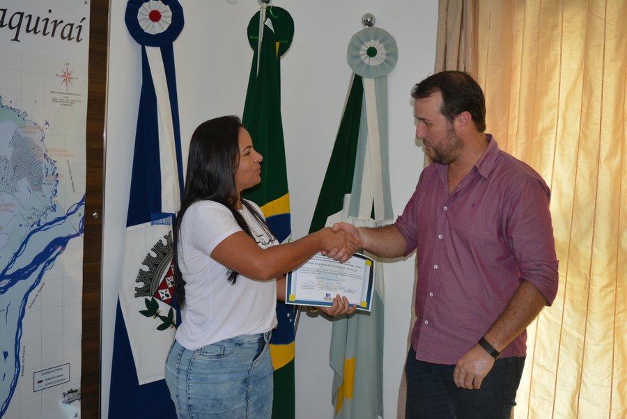 Mano empossa conselheiros tutelares de Itaquiraí que terão mandato de 4 anos