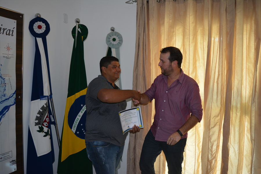 Mano empossa conselheiros tutelares de Itaquiraí que terão mandato de 4 anos