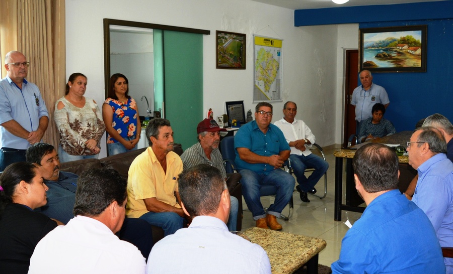 Prefeito Ricardo Fávaro entrega patrulha mecanizada para duas associações rurais