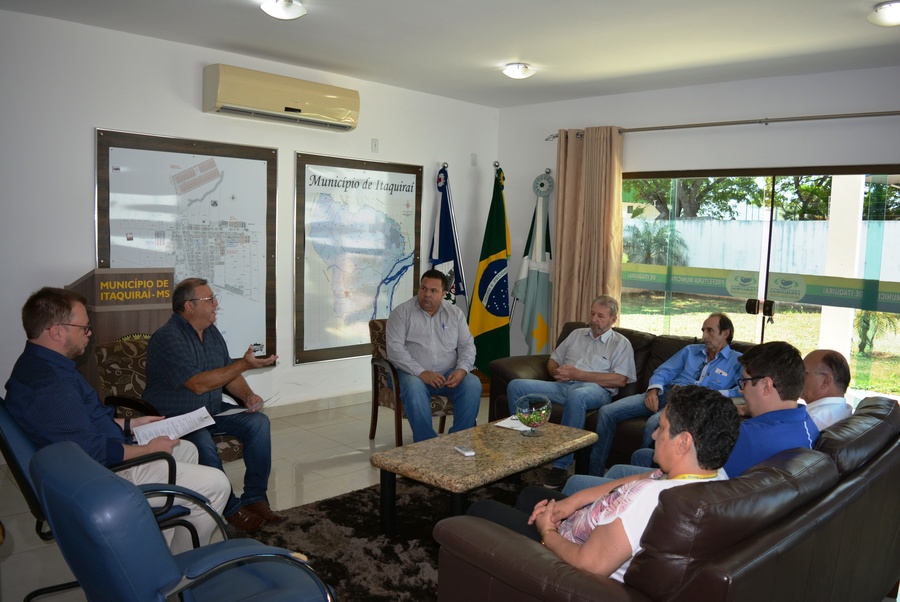 Prefeito Ricardo empossa membros do Conselho de Desenvolvimento Econômico