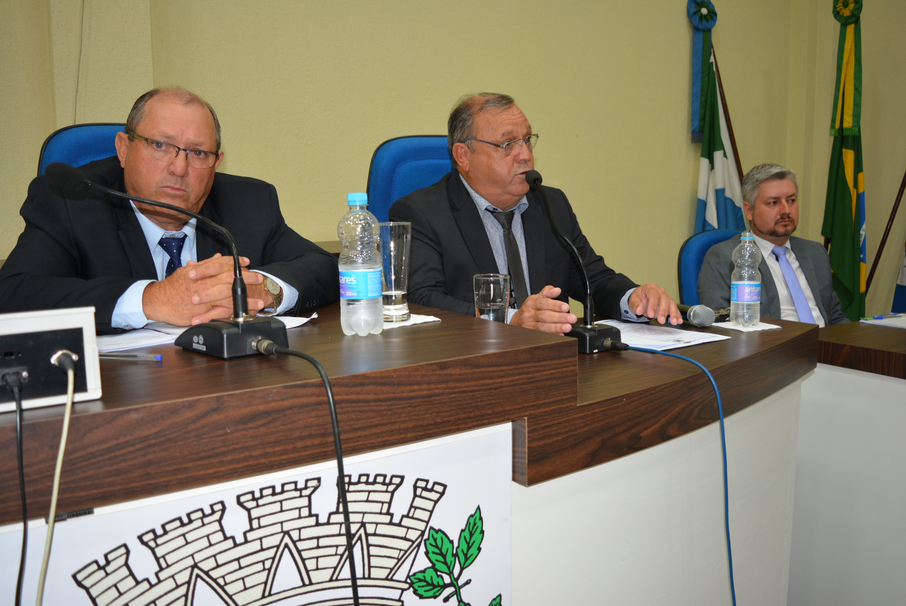 Prefeito Ricardo prestigia abertura dos trabalhos legislativos e anuncia obras