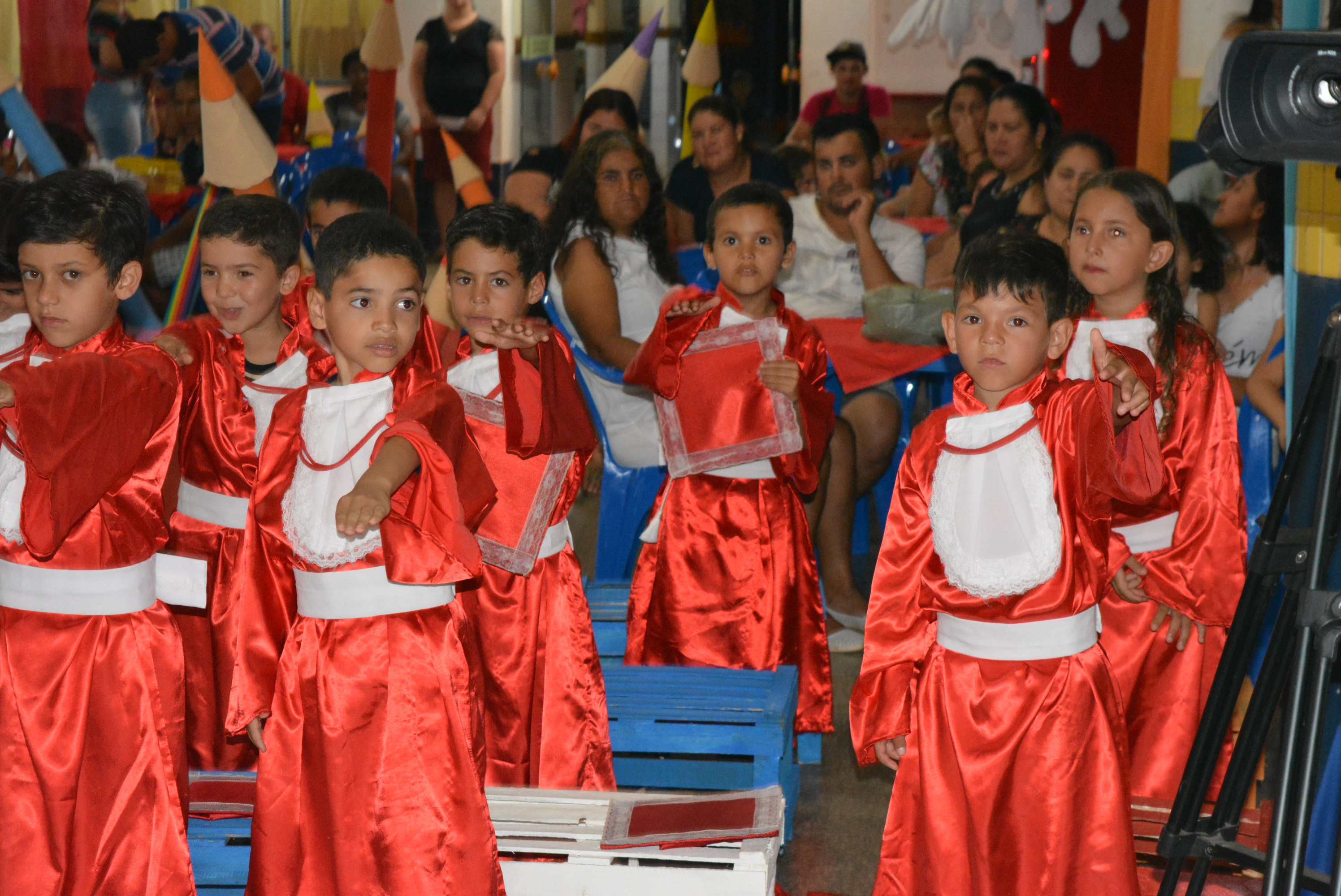 CEI Professora Marlene Kamakura realiza Formatura do Pré III, com festa
