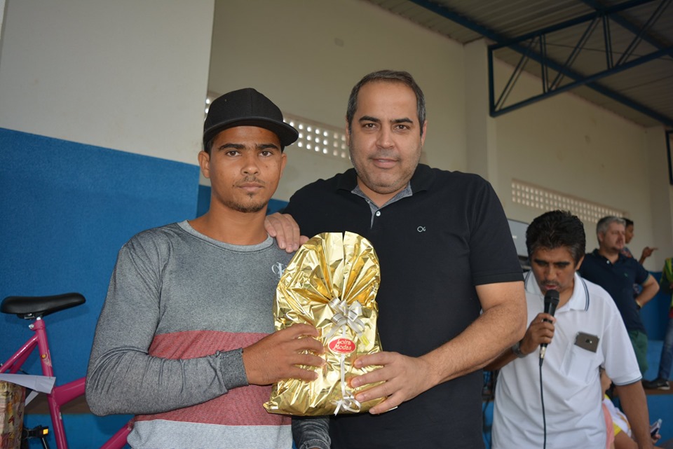 Show de Brindes marcou a festa do aniversário dos 39 anos de Itaquiraí