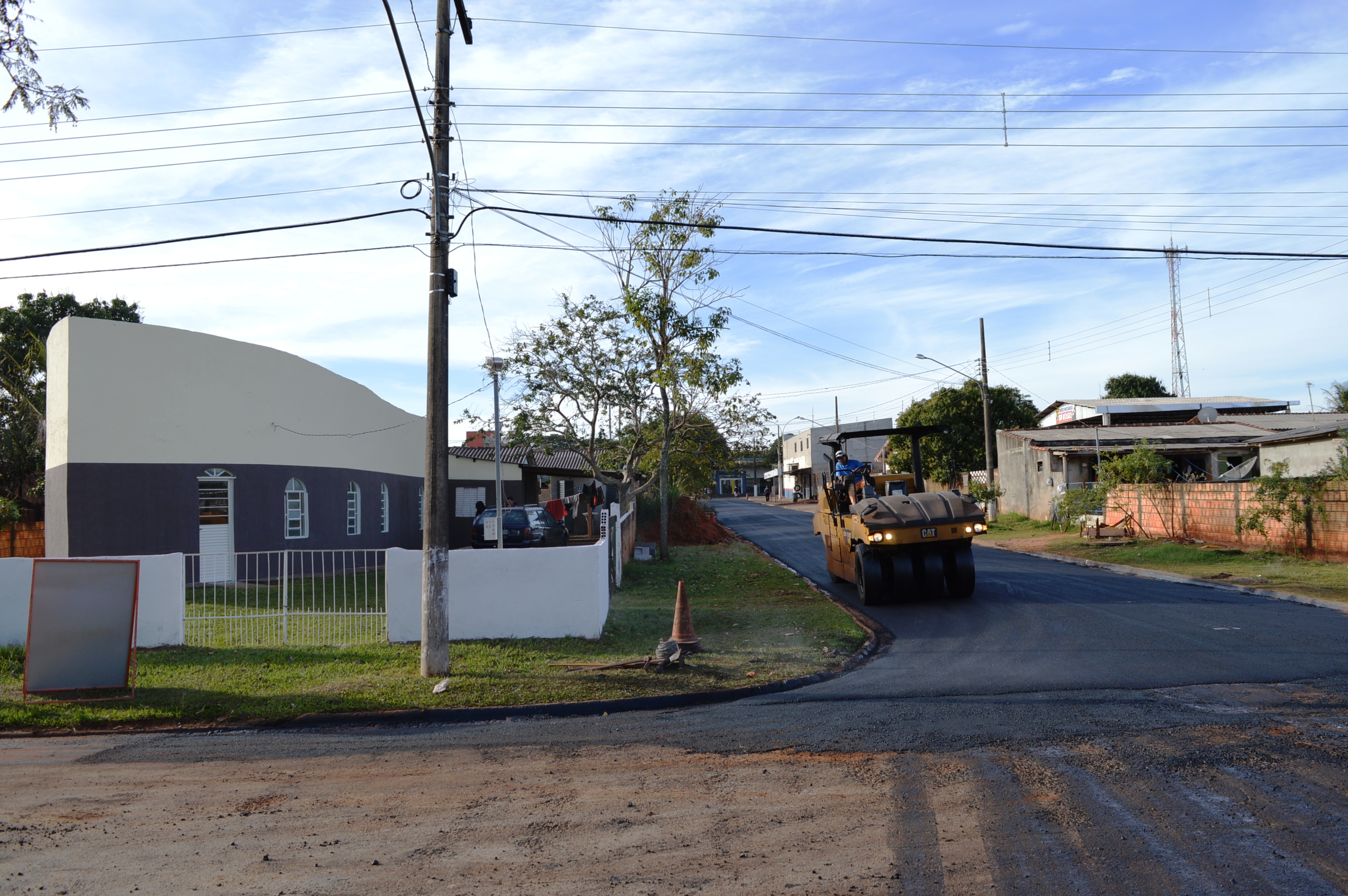 Governo do Estado e Prefeitura de Itaquiraí executam o recapeamento de ruas do Jd Primavera