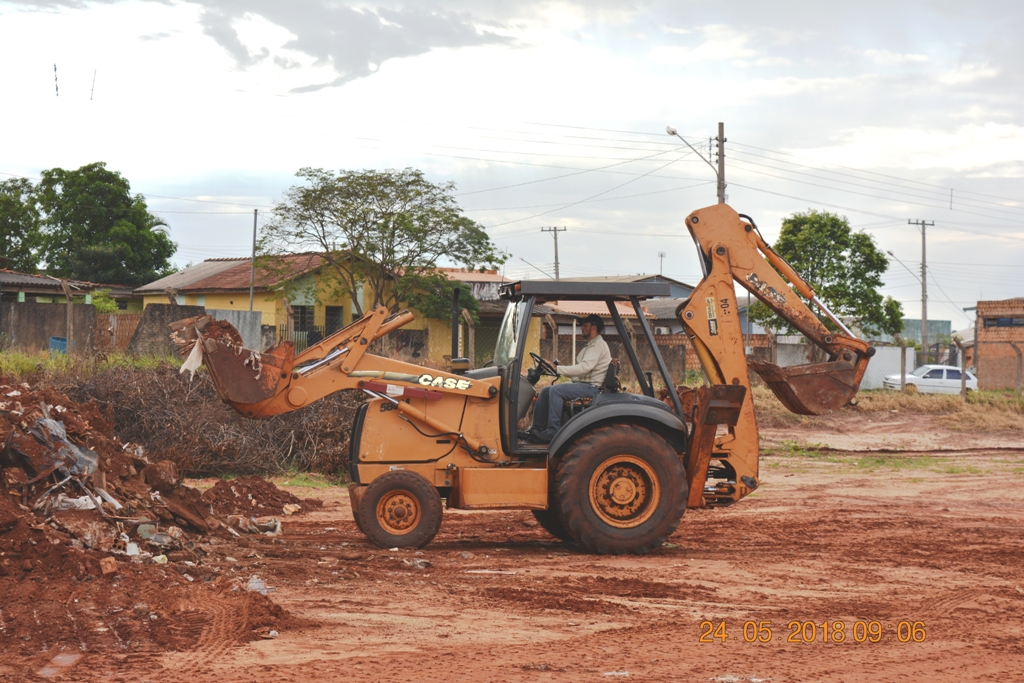 Prefeitura oferece curso de Operador de Retroescavadeira a 10 pessoas de Itaquiraí