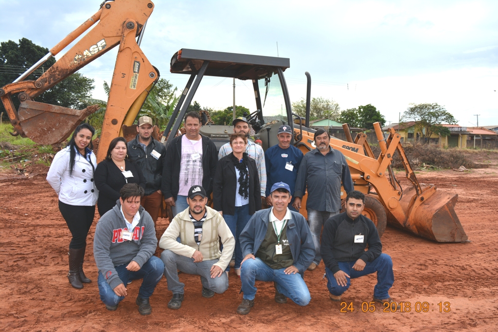 Prefeitura oferece curso de Operador de Retroescavadeira a 10 pessoas de Itaquiraí