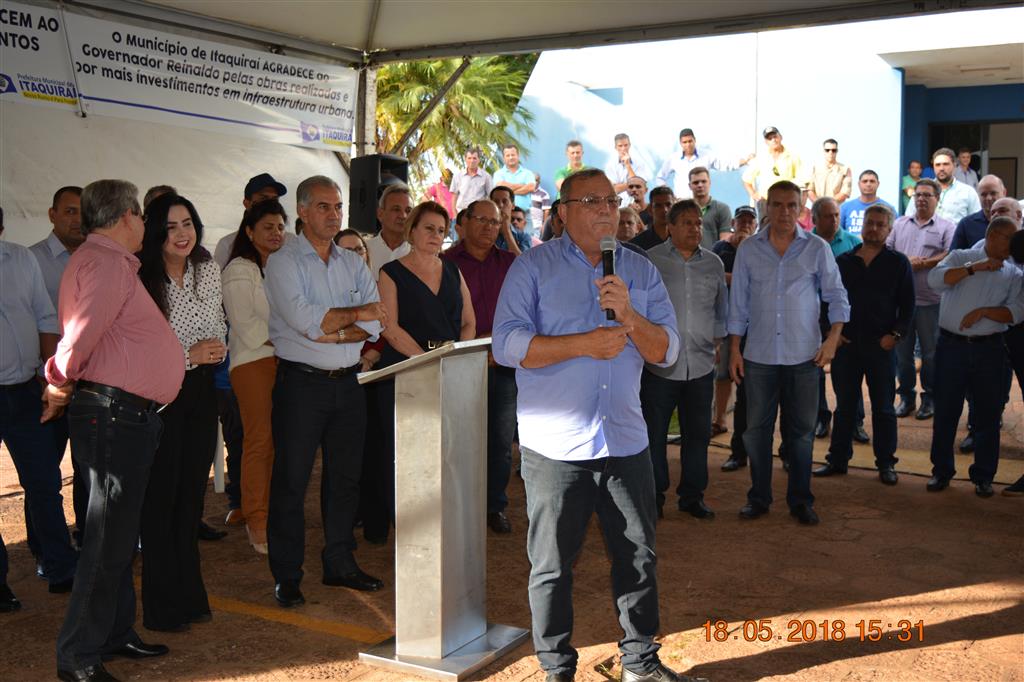 Governador Reinaldo inaugura pavimentação do N. Era e N. Esperança e lança restauração de ruas do Jardim Primavera
