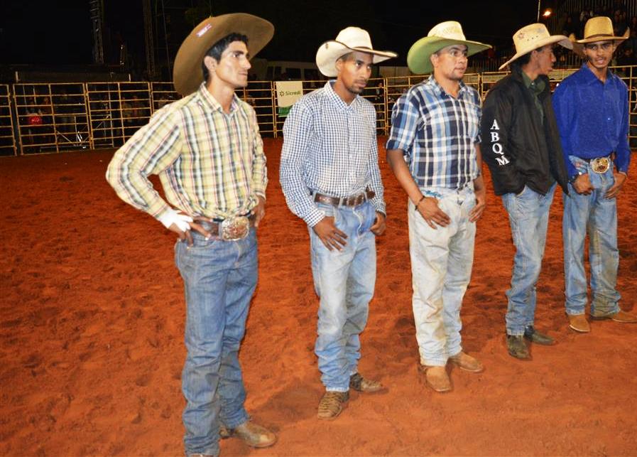 Cowboys de Itaquiraí levam os quatro primeiros prêmios do rodeio disputado na Expô Itaquiraí 2018