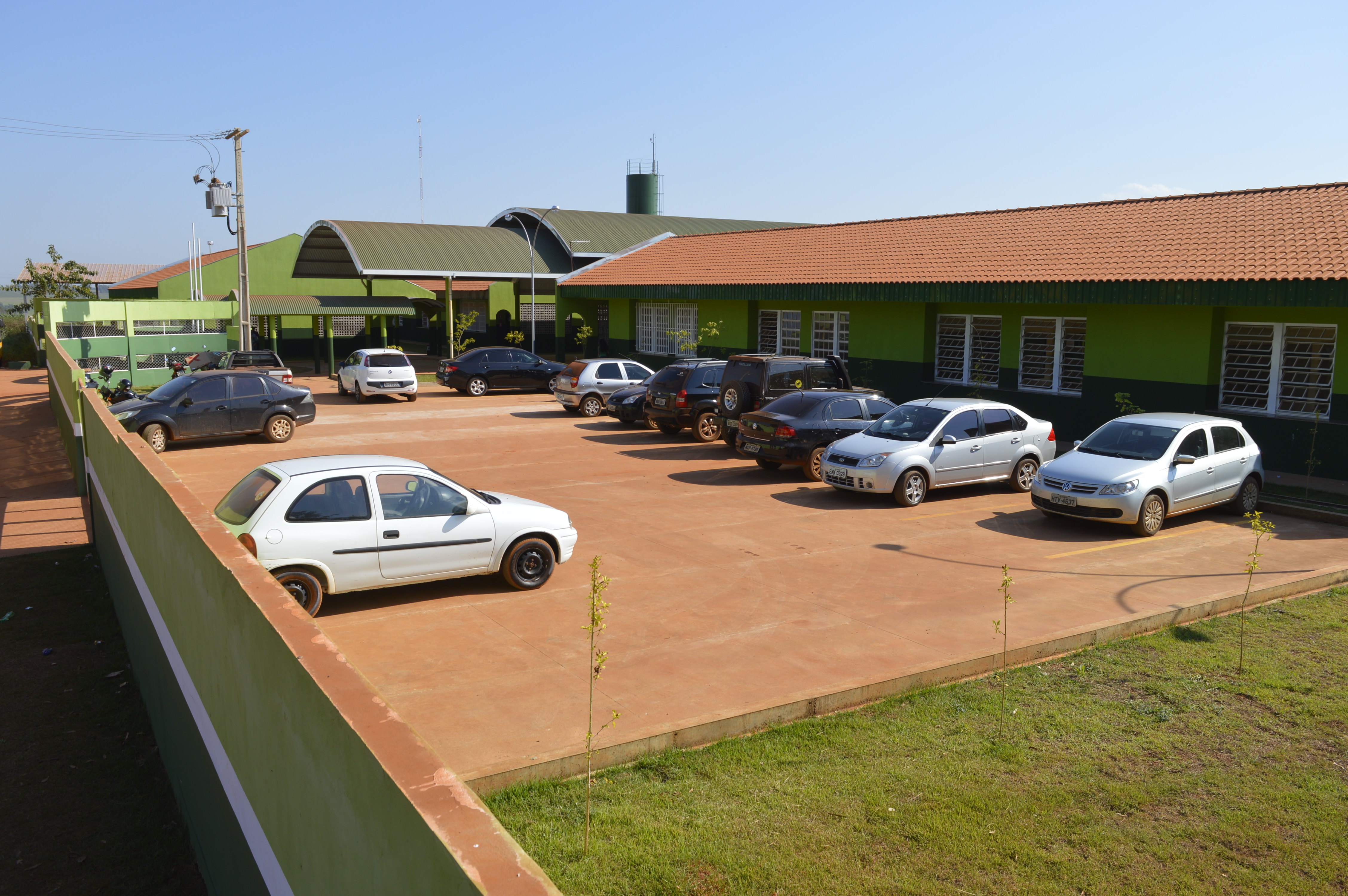 Moderna escola construída no Assentamento Santo Antônio entra em funcionamentos com 1.500 alunos