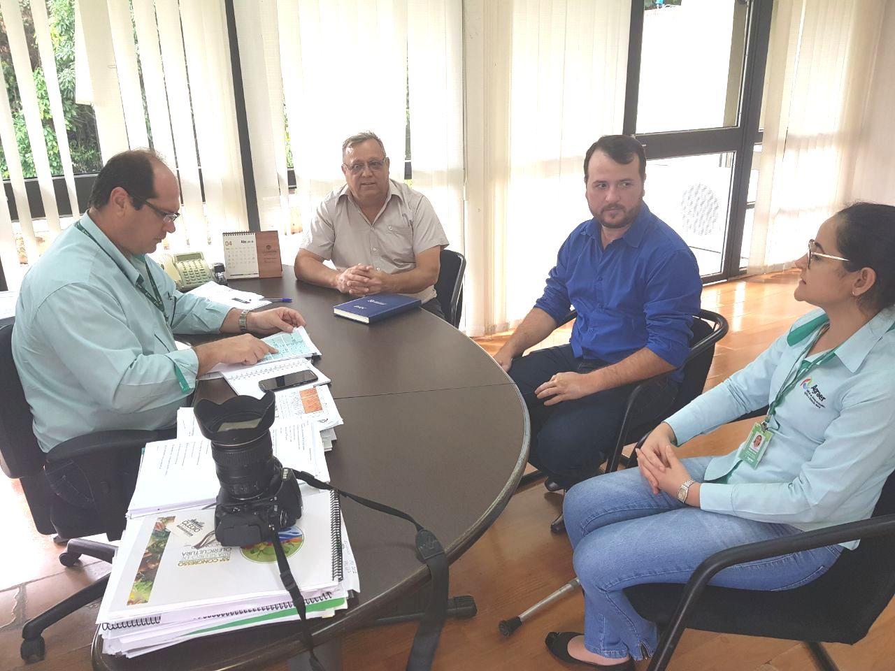 Prefeito Ricardo pede celeridade na licitação da obra do mini Ceasa e na ordem de recapeamento de ruas do Primavera