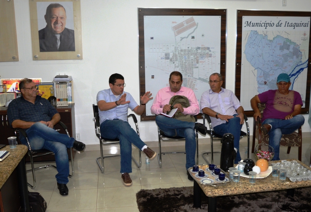 Deputado Elizeu Dionísio visita Itaquiraí e anuncia emendas para o setor da Saúde e custeio