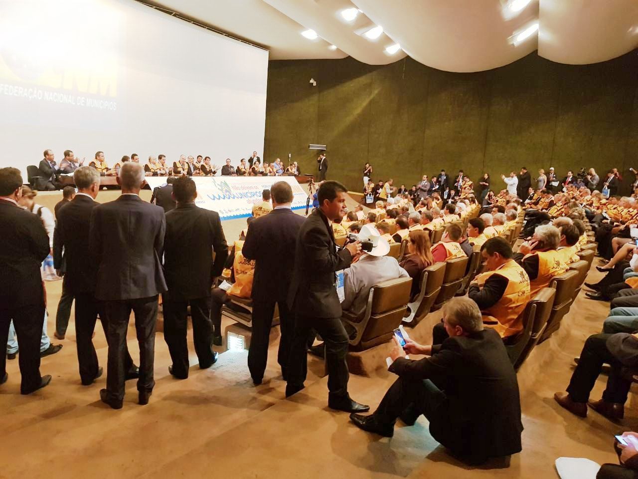 Prefeito Ricardo Fávaro está participando da Marcha dos Prefeitos, hoje, em Brasília