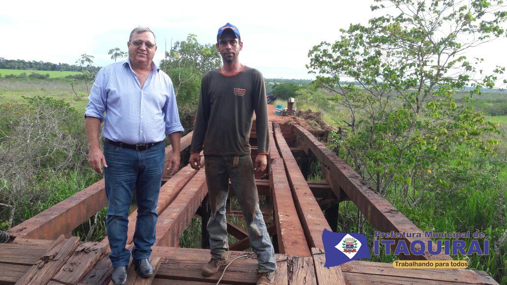 Prefeitura de Itaquiraí começou ontem a construção de nova ponte sobre o rio Maracaí