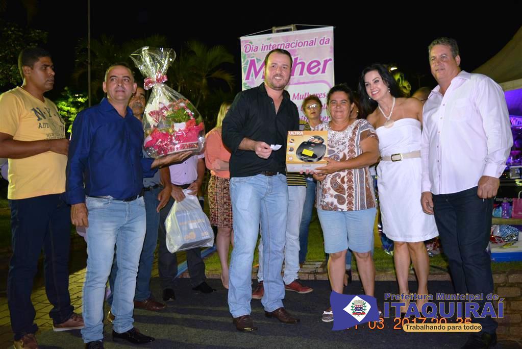 Sucesso total a festa promovida pela Prefeitura em homenagem às mulheres de Itaquiraí