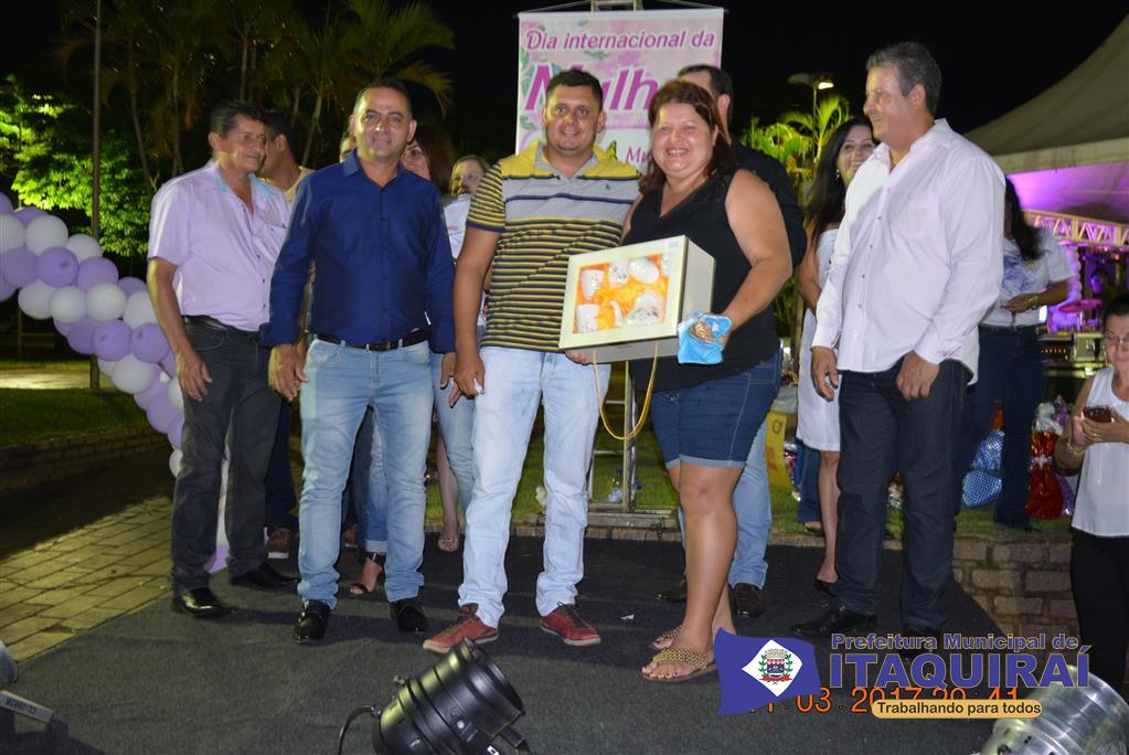 Sucesso total a festa promovida pela Prefeitura em homenagem às mulheres de Itaquiraí