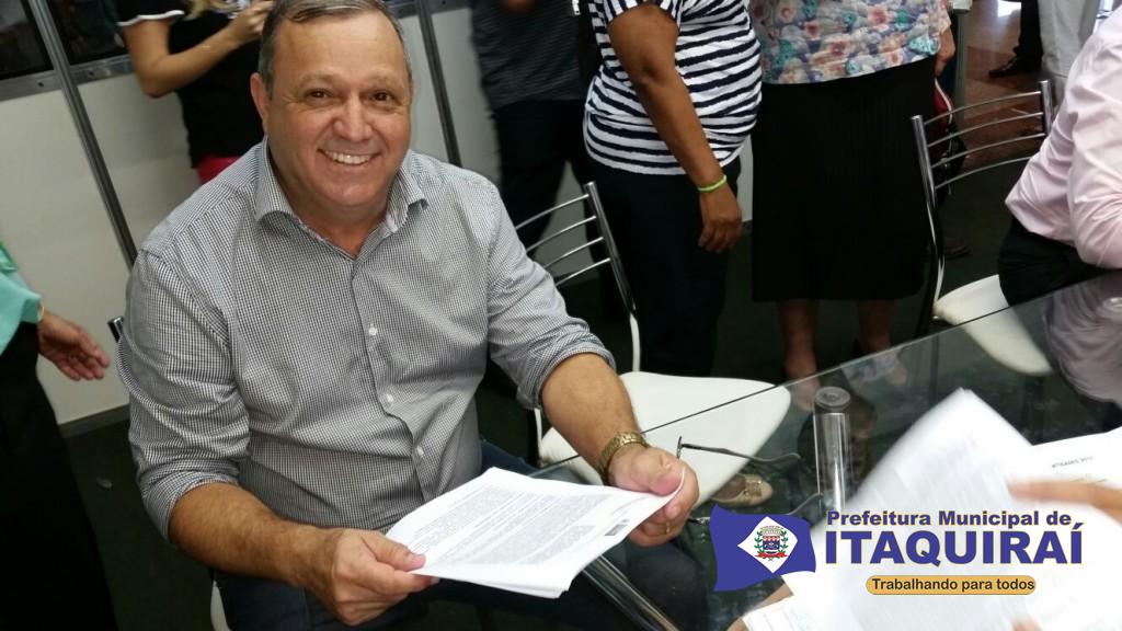 Prefeito Ricardo assina R$ 275 mil de convênios oriundos de emendas parlamentares