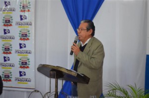 PREFEITO RICARDO ENTREGA NOVOS VEÍCULOS PARA SECRETARIA DE SAÚDE.