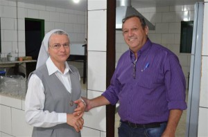 Prefeito participa da inauguração da nova cozinha e do refeitório da CEI São Carlos Borromeo.