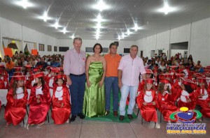 Alunos do CEI Sitio do Pica Pau Amarelo participaram da formatura