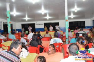 Alunos de cursos profissionalizante da Prefeitura/IMPACTO recebem certificados