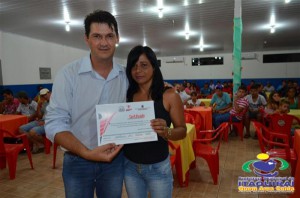 Alunos de cursos profissionalizante da Prefeitura/IMPACTO recebem certificados