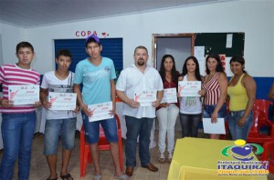 Alunos de cursos profissionalizante da Prefeitura/IMPACTO recebem certificados