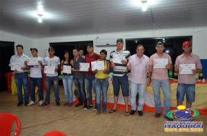 Alunos de cursos profissionalizante da Prefeitura/IMPACTO recebem certificados