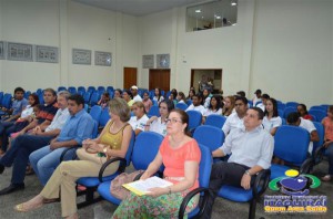 ITAQUIRAÍ ENTREGA CERTIFICADOS A ALUNOS DO PROJOVEM TRABALHADOR