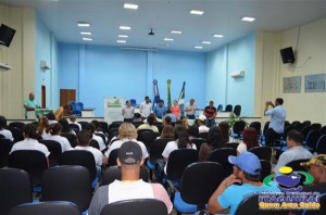 ITAQUIRAÍ ENTREGA CERTIFICADOS A ALUNOS DO PROJOVEM TRABALHADOR
