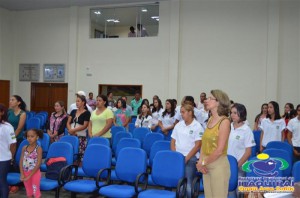 ITAQUIRAÍ ENTREGA CERTIFICADOS A ALUNOS DO PROJOVEM TRABALHADOR