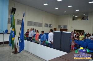 ITAQUIRAÍ ENTREGA CERTIFICADOS A ALUNOS DO PROJOVEM TRABALHADOR