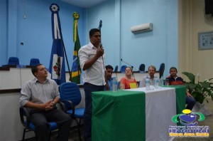 ITAQUIRAÍ ENTREGA CERTIFICADOS A ALUNOS DO PROJOVEM TRABALHADOR