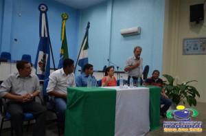 ITAQUIRAÍ ENTREGA CERTIFICADOS A ALUNOS DO PROJOVEM TRABALHADOR