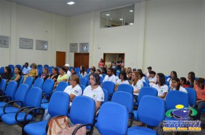 ITAQUIRAÍ ENTREGA CERTIFICADOS A ALUNOS DO PROJOVEM TRABALHADOR