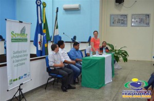 ITAQUIRAÍ ENTREGA CERTIFICADOS A ALUNOS DO PROJOVEM TRABALHADOR