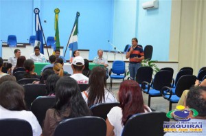 ITAQUIRAÍ ENTREGA CERTIFICADOS A ALUNOS DO PROJOVEM TRABALHADOR