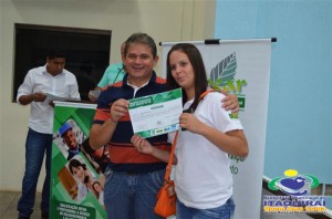 ITAQUIRAÍ ENTREGA CERTIFICADOS A ALUNOS DO PROJOVEM TRABALHADOR