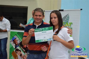 ITAQUIRAÍ ENTREGA CERTIFICADOS A ALUNOS DO PROJOVEM TRABALHADOR