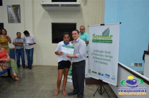 ITAQUIRAÍ ENTREGA CERTIFICADOS A ALUNOS DO PROJOVEM TRABALHADOR