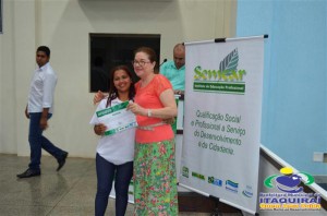 ITAQUIRAÍ ENTREGA CERTIFICADOS A ALUNOS DO PROJOVEM TRABALHADOR